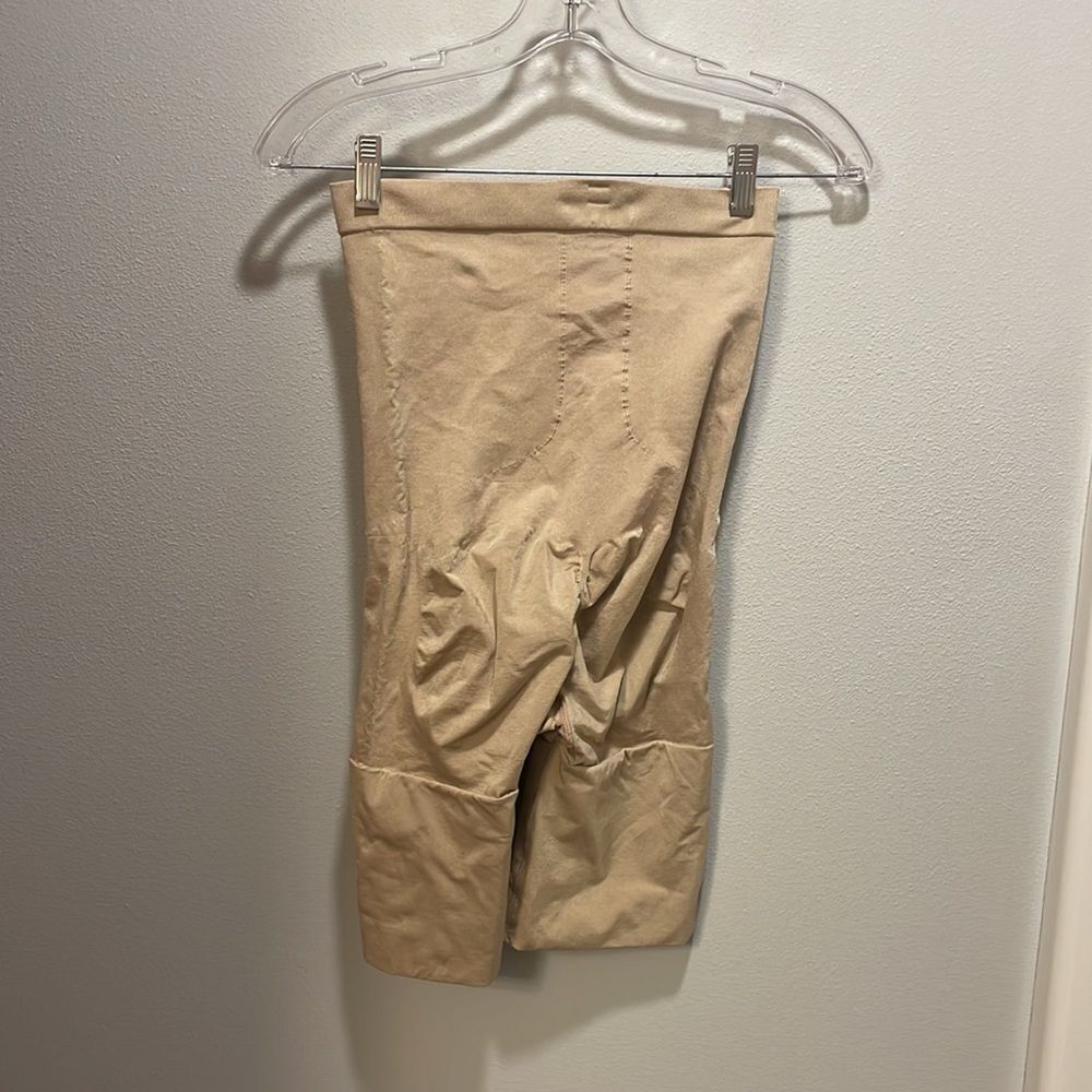 𝅺Spanx for woman - Picture 4 of 7
